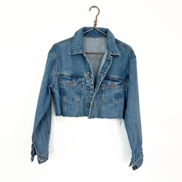 Brandy Melville John Galt Jacket Womens Small Denim Trucker Cropped Raw Hem - Picture 1 of 4